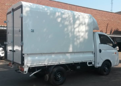 No matter the size and purpose, we have a canopy for you. We supply canopies for any type of vehicle. If your vehicle is unique, we can also custom build a canopy for you. Canopies - Single Cab, Double Cab, King Cab, Special Service vehicles. Toyota, Isuz