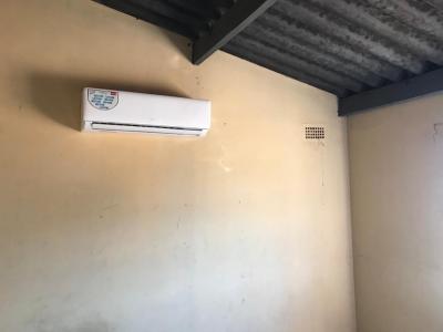 Room air conditioning system Room air conditioning system